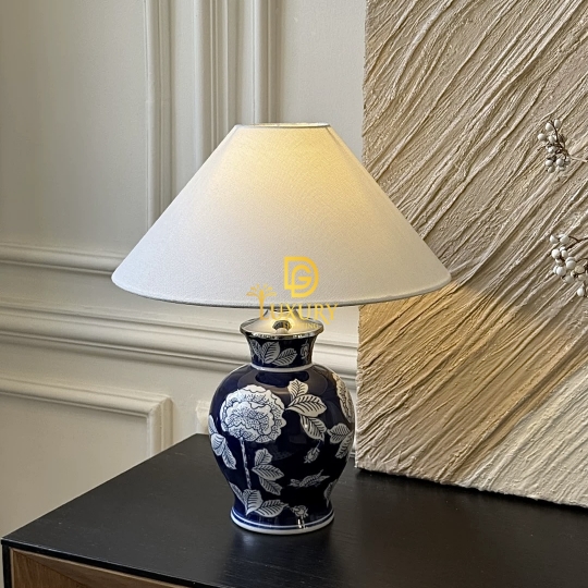 ĐÈN BÀN INDOCHINE ĐBI04